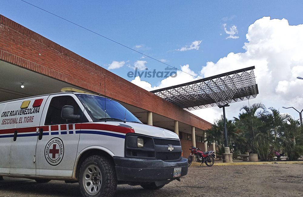 Dos lesionados deja accidente de moto y bicicleta en sector Las Delicias