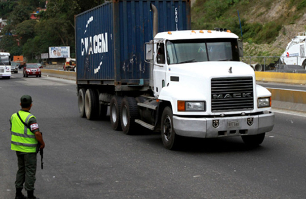 Estas son las restricciones que tendrán los vehículos de carga pesadas en las autopistas del país