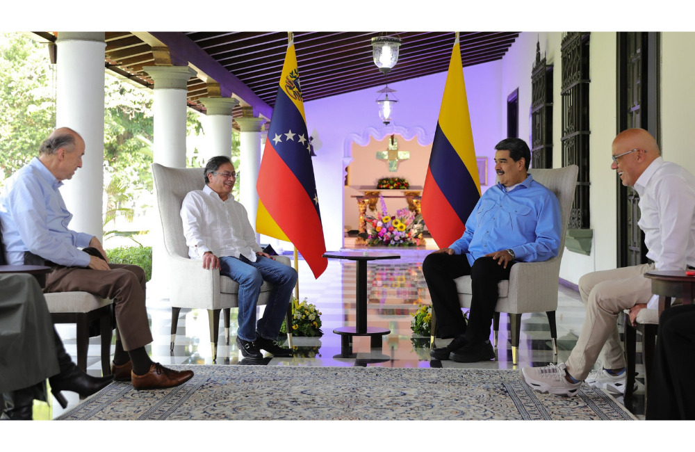 Maduro y Petro revisaron Acuerdo de Protección de Inversiones