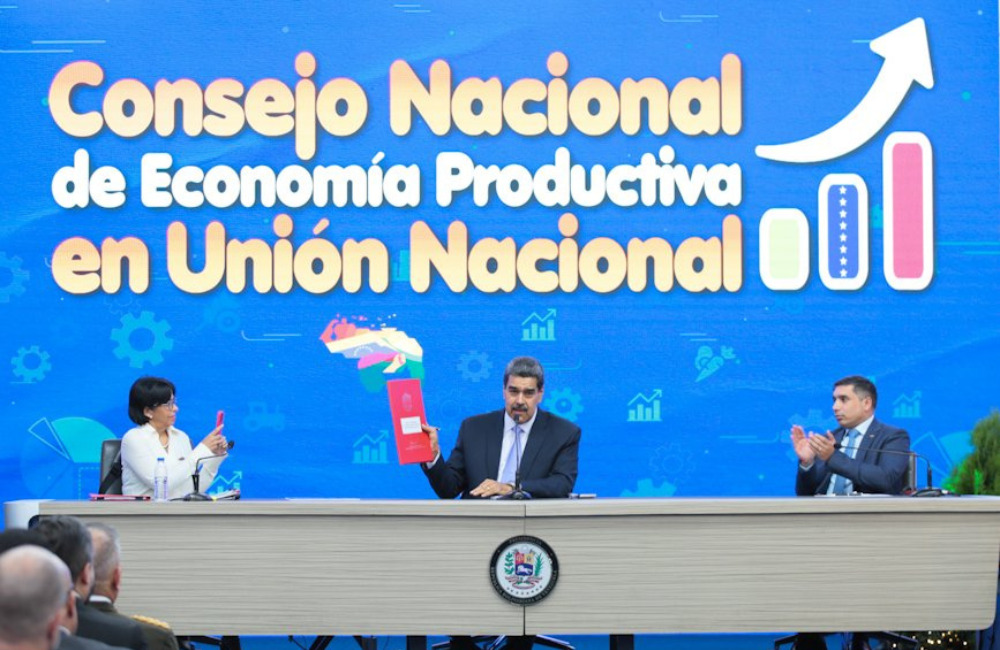 Maduro solicita a su gabinete un plan de financiamiento para dinamizar la economía por 3 años