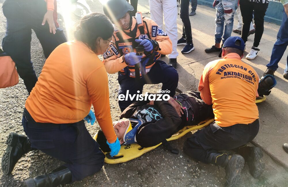 Un motorizado lesionado la tarde del martes al colisionar contra un camión en la avenida Fernández Padilla