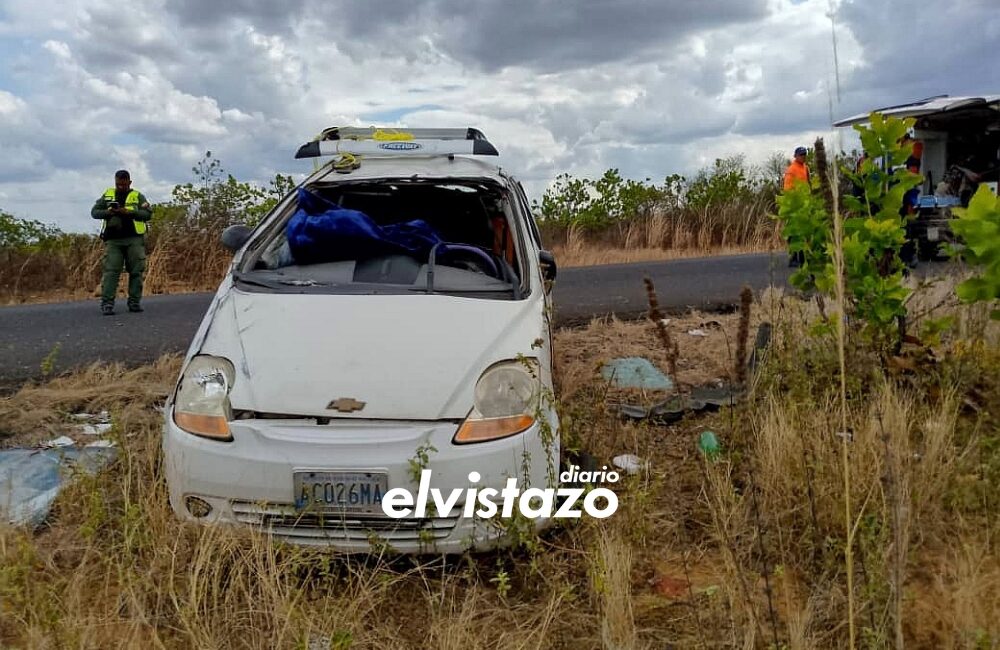 Una habitante de Trujillo que conducía un Spark se volcó en la carretera Anzoátegui – Bolívar