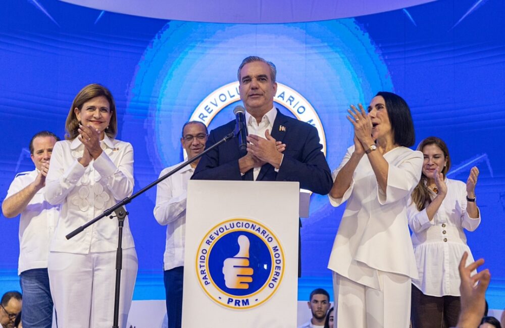 Luis Abinader es reelecto presidente de República Dominicana con más de dos millones de votos