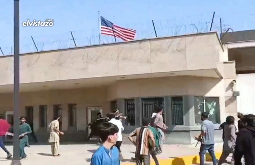 Atacan embajada de EEUU en Pakistán